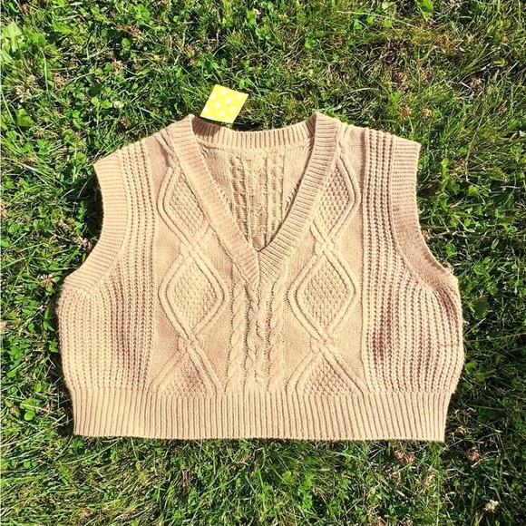 Tops - Cropped Cable Knit Sweater Vest Tan Small Preppy Knit